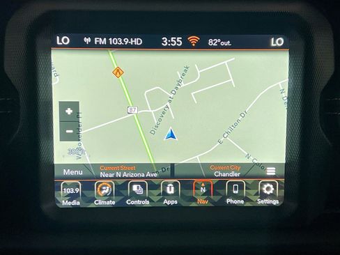 Used 2023 Jeep Wrangler Unlimited Sahara AWD/4WD image 9