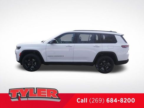 New 2026 Jeep Grand Cherokee L Limited w/ Limited Altitude Package AWD/4WD image 4