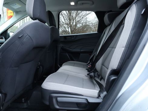 Used 2022 Ford Escape SE w/ Cold Weather Package image 14