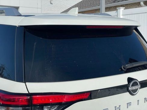 Certified 2023 Nissan Pathfinder Platinum AWD/4WD image 33