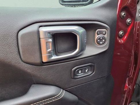 Used 2021 Jeep Gladiator Overland w/ Popular Equipment Package AWD/4WD image 12