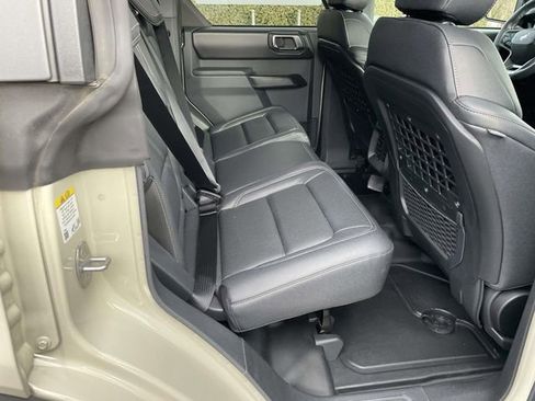 New 2025 Ford Bronco Badlands image 28