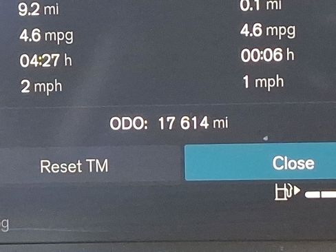 Used 2025 Volvo V60 B5 Cross Country Plus image 21