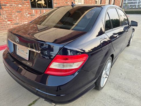 Used 2010 Mercedes-Benz C 300 Sedan image 6