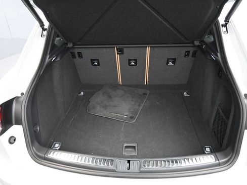 Certified 2024 Porsche Macan S AWD/4WD image 26