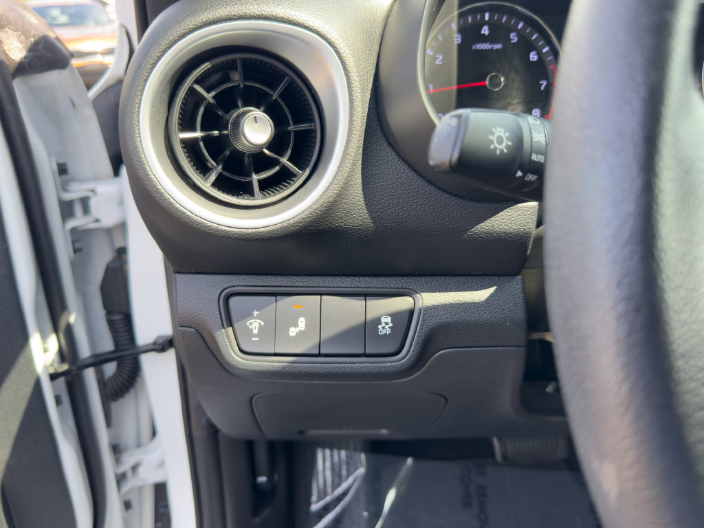 Used 2024 Kia Forte LXS w/ LXS Technology Package FWD image 22