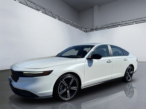 Used 2023 Honda Accord Sport image 10