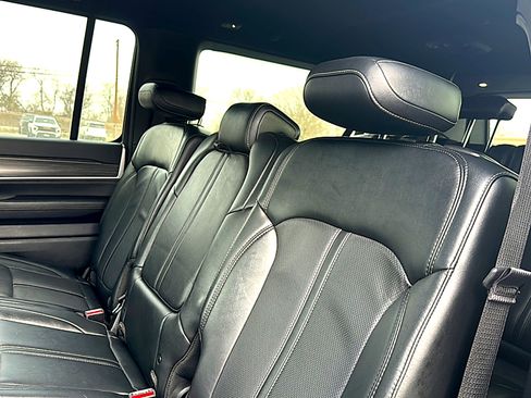 Used 2024 Jeep Wagoneer L Series II image 19