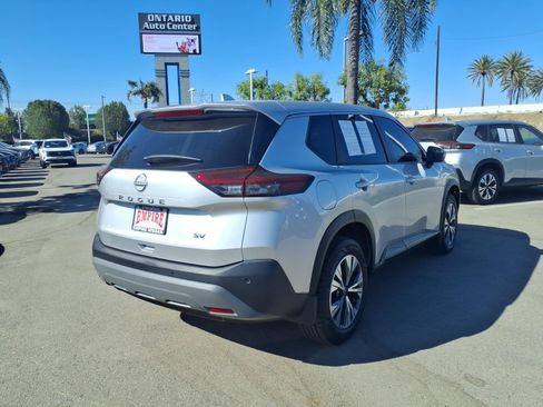 Certified 2023 Nissan Rogue SV FWD image 7