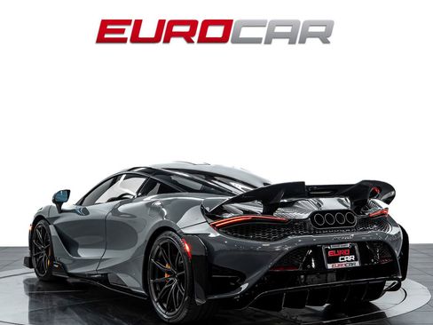 Used 2021 McLaren 765LT RWD image 3