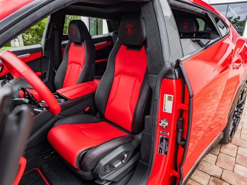 Used 2020 Lamborghini Urus AWD/4WD image 21