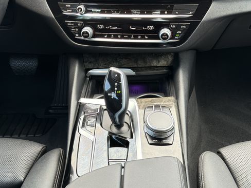 Used 2023 BMW 530i w/ Convenience Package RWD image 6