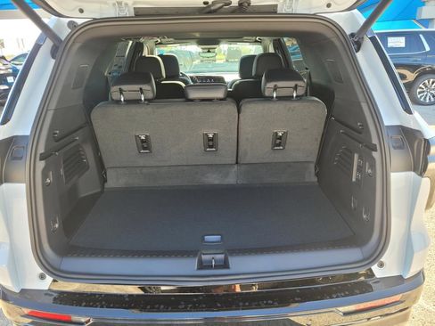 New 2026 Chevrolet Traverse High Country AWD/4WD image 6