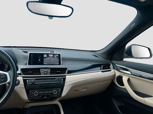 Used 2021 BMW X1 xDrive28i w/ Premium Package image 26