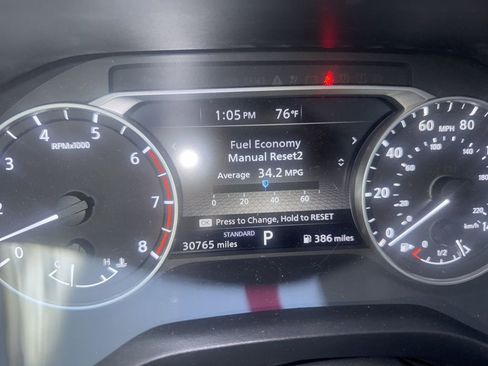 Used 2023 Nissan Rogue SV image 8