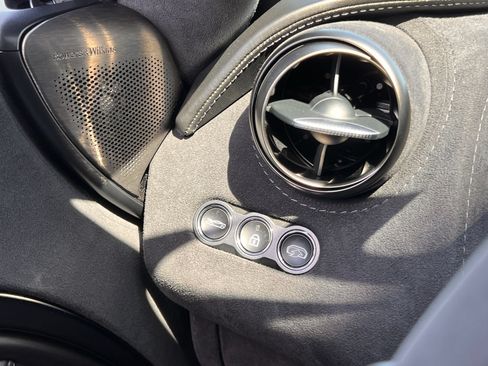 Used 2018 McLaren 720S Performance RWD image 37