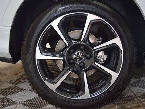 New 2025 Audi Q3 2.0T Premium Plus image 11