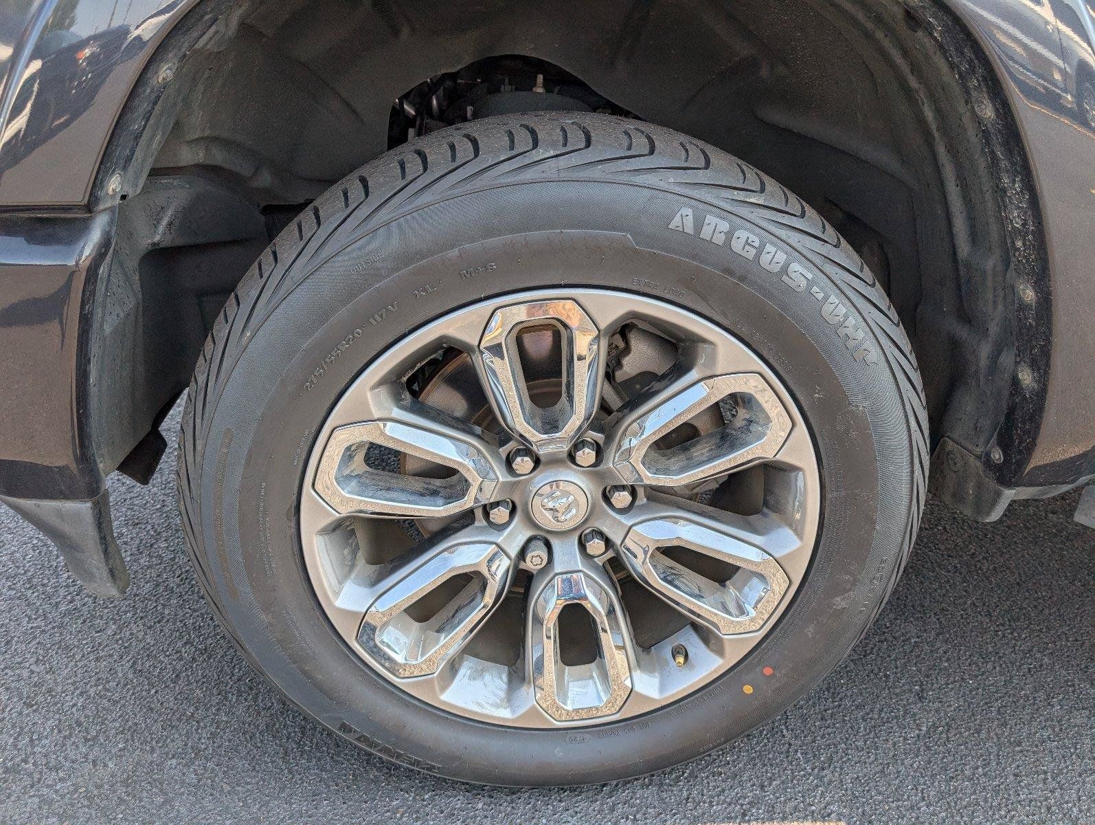 Used 2020 RAM 1500 Laramie w/ Sport Appearance Package AWD/4WD image 11