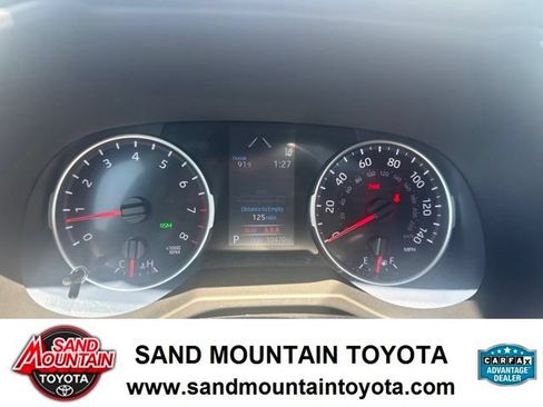 Used 2022 Toyota RAV4 XLE Premium FWD image 17