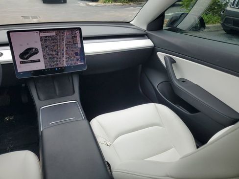 Used 2021 Tesla Model 3 Long Range AWD/4WD image 18