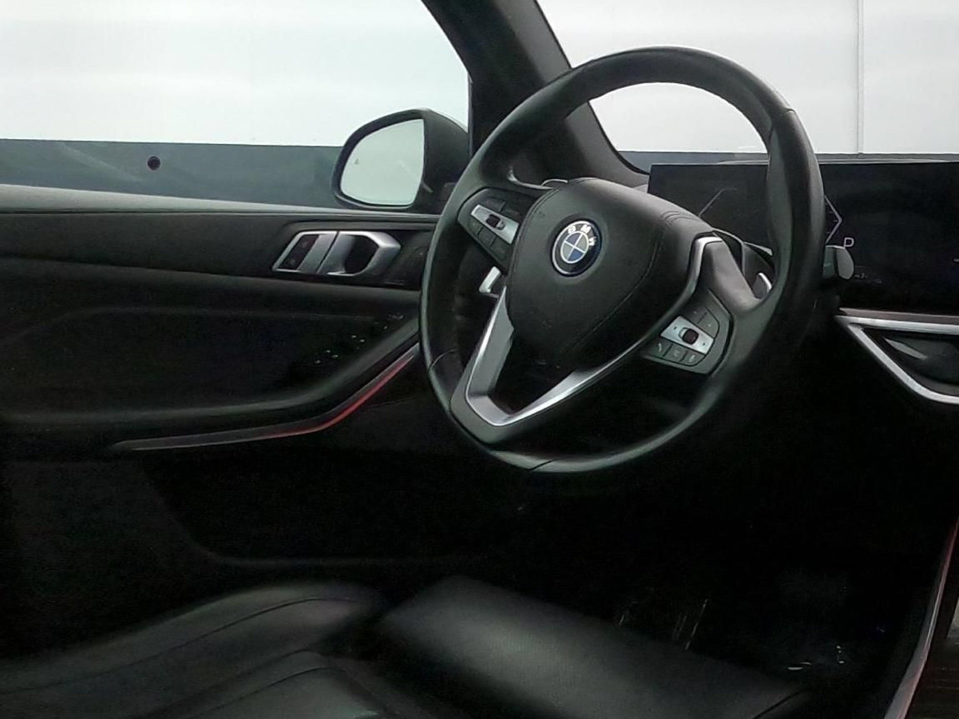 Used 2025 BMW X5 xDrive50e AWD/4WD image 38