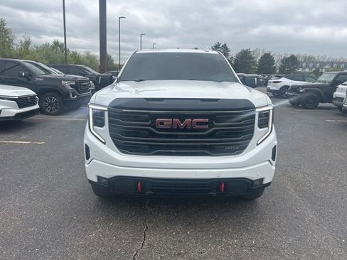 Used 2025 GMC Sierra 1500 AT4 w/ AT4 Premium Package AWD/4WD image 6