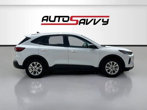 Used 2026 Ford Escape Active w/ Tech Pack #1 FWD image 8