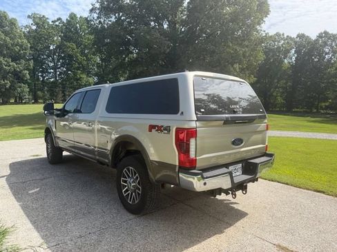 Used 2017 Ford F250 Lariat w/ Lariat Ultimate Package AWD/4WD image 5