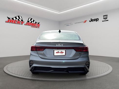 Used 2023 Kia Forte GT-Line w/ GT-Line Premium Package FWD image 7