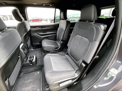Used 2025 Jeep Grand Cherokee L Laredo w/ Luxury Tech Group I RWD image 26