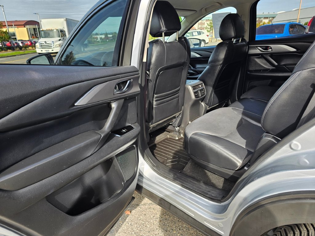 Used 2018 MAZDA CX-9 Touring AWD/4WD image 17