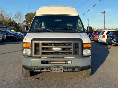 Used 2014 Ford E-250 and Econoline 250 Extended w/ Power Group image 3