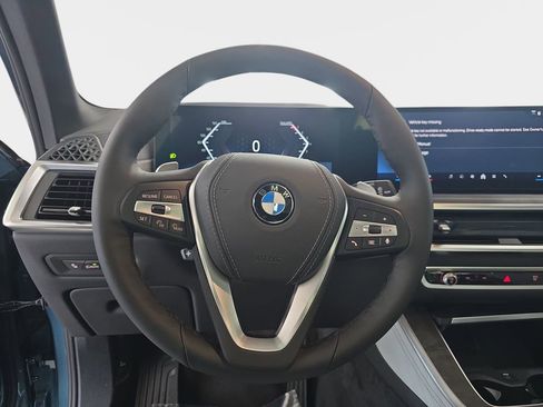 New 2026 BMW X5 xDrive40i w/ Premium Package AWD/4WD image 13