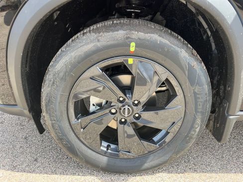 New 2026 Nissan Rogue SV image 9