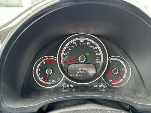 Used 2018 Volkswagen Beetle S image 11