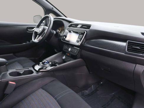 Used 2018 Nissan Leaf SV image 33