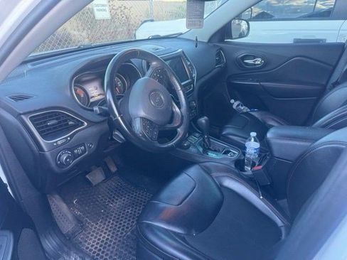 Used 2021 Jeep Cherokee Trailhawk w/ Comfort/Convenience Group AWD/4WD image 8