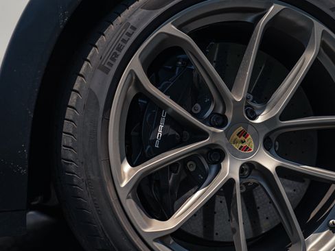Used 2022 Porsche Cayenne Turbo GT AWD/4WD image 36