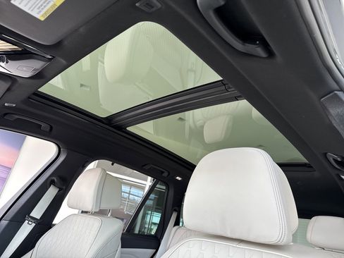 Used 2022 BMW X5 xDrive40i w/ M Sport Package image 17