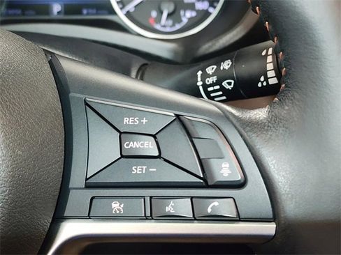 Used 2024 Nissan Sentra SR w/ SR Premium Package image 15