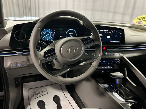 New 2026 Hyundai Elantra Sport FWD image 13