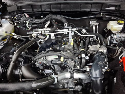 Used 2025 Ford Bronco Outer Banks image 28