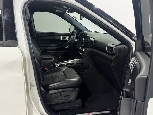 Used 2022 Ford Explorer ST-Line w/ Class IV Trailer Tow Package AWD/4WD image 24