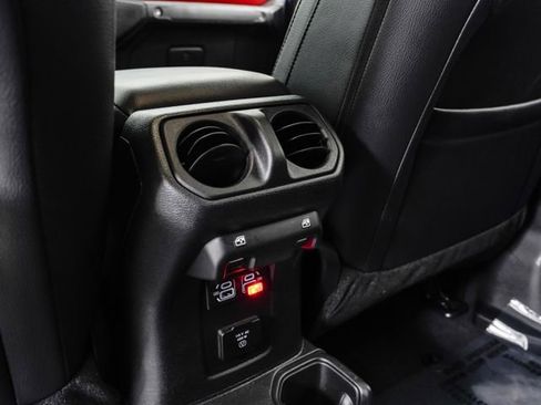 Used 2023 Jeep Gladiator Rubicon w/ LED Lighting Group AWD/4WD image 25
