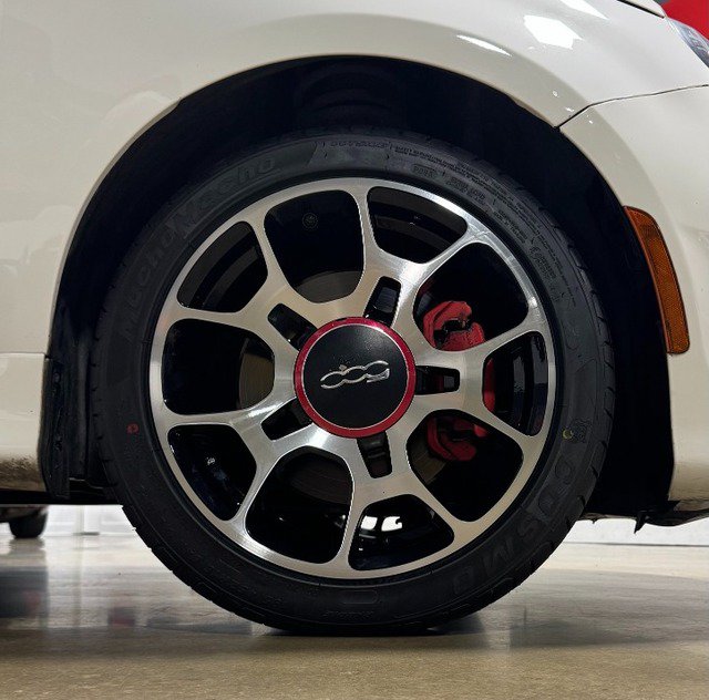 Used 2015 FIAT 500 Turbo w/ Comfort/Convenience Group FWD image 16