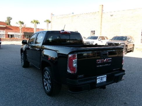Used 2021 GMC Canyon Denali image 5