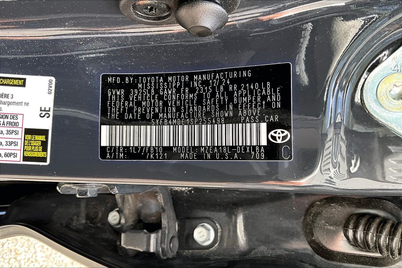 Used 2025 Toyota Corolla LE FWD image 16