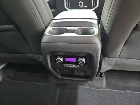 Used 2025 GMC Acadia Elevation FWD image 14