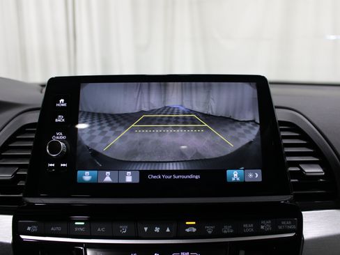 Used 2025 Honda Odyssey EX-L image 16