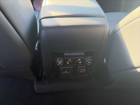 Used 2024 Buick Enclave Premium image 13